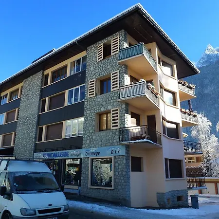 Ofelia Chamonix Mont Blanc